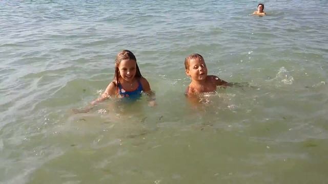 Одесса август 2015 пляж кувырки в воде