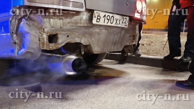 В Новокузнецке сотрудники ГИБДД накрыли ночное сборище автомобилистов-гонщиков