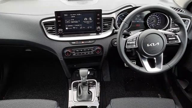 231D14470 - 2023 Kia Ceed 1.6 GDI Plug-in Hybrid RefId: 348389