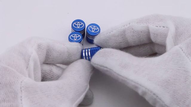 Колпачки на ниппели Toyota синие 4 шт.