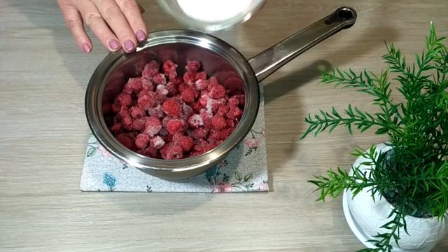 Панна-Котта с малиновым соусом. Вкусный нежный рецепт