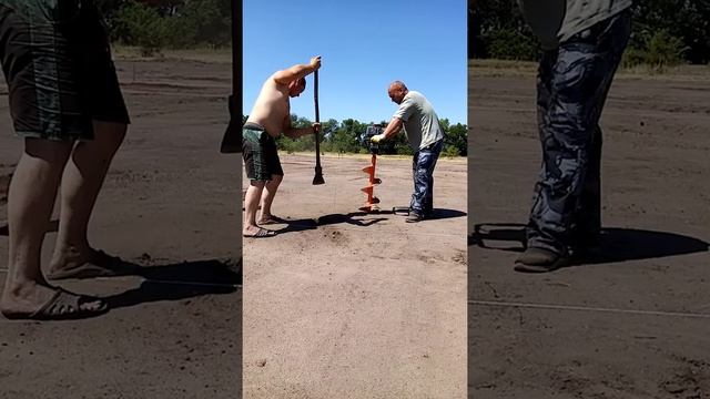 Мотобур. Работа по суглинку.