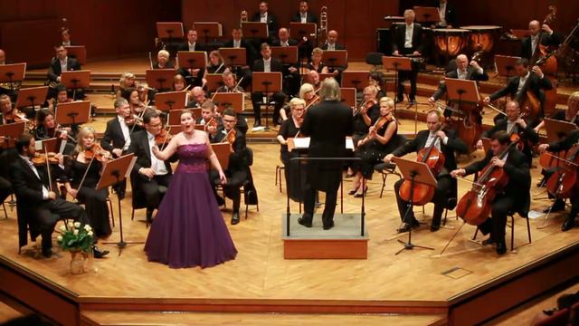 Konovalova Marina soprano Nico Dostal - Ich bin verliebt Clivia
