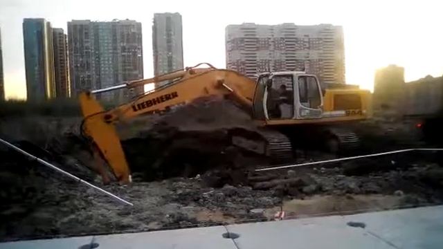 Liebherr 944