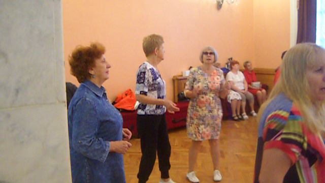 25.06.2024 года в ДК "Окунева"  концертно- танцевальная программа для ветеранов "Сегодня вечером".