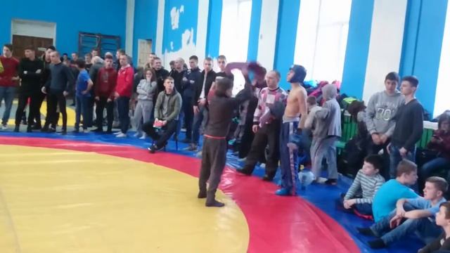 Макс Лисица, 2017 год, Чернигов, чемпионат области, кикбоксинг, фу-контакт, финал.