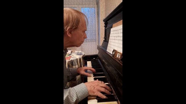 Дядя исполняет мелодию Вивьен -  Где то пролетает в небе самолёт (из сна мелодия 28102023)