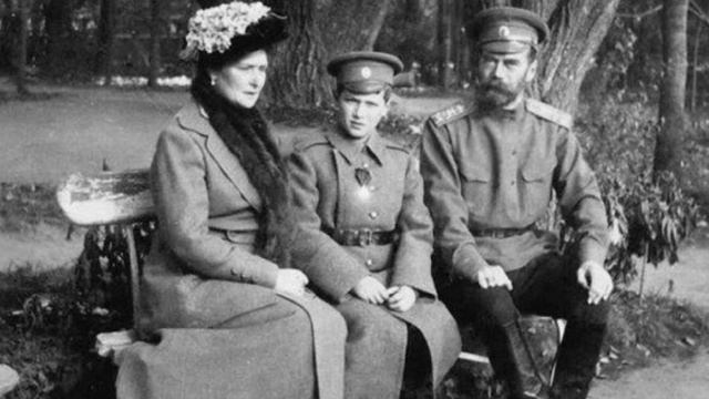 Видеосюжет " Весна 1917 года в Царском селе"