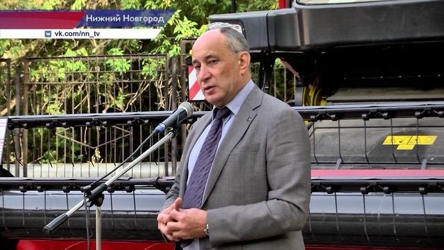 7 тракторов и комбайнов передали в Нижегородский агротехнический университет