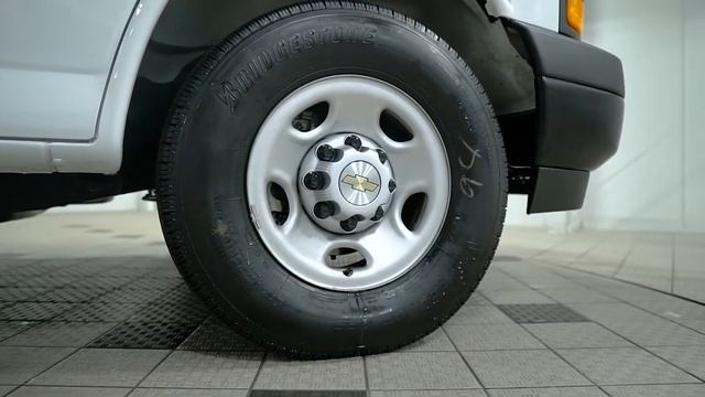 26220 2021 Chevrolet Express   White
