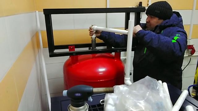 Обратитесь к нам за профессиональным монтажом и обвязкой вашего компрессора, ресивера и осушителя