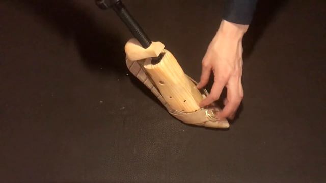 Как растянуть обувь в домашних условиях?