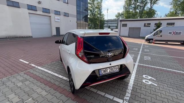 Toyota Aygo 1.0 VVT-i 72KM w wersji X-play Salon PL I wł F-VAT