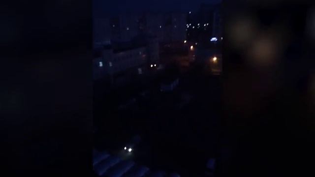 Шумят ночью около бара