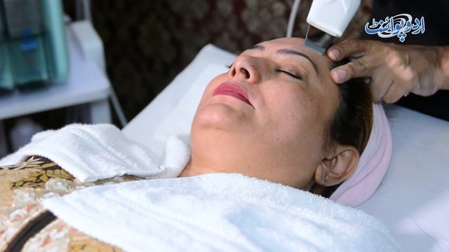 HydraFacial Kese Khubsurti Ko Nikhar Deta Hai? Kon Kon Si Cheezain Use Hoti Hain? Beauty Expert Ali