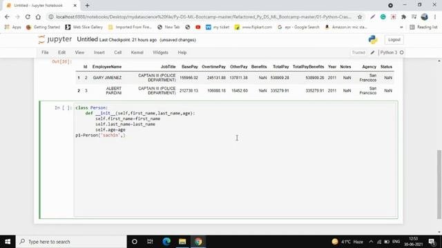 how to create class in python