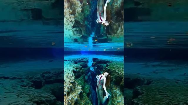 Подводное плавание девушки