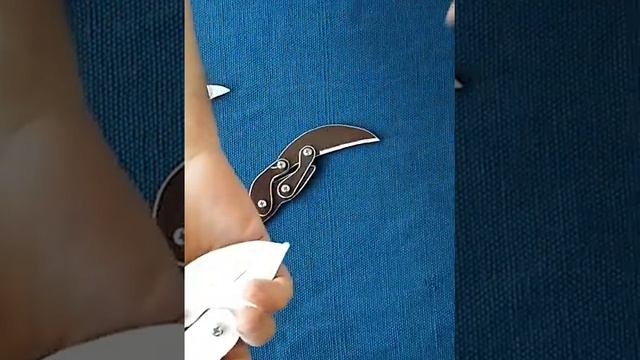 Новая простая версия складного керамбита Morphing Karambit Джо Касвела.