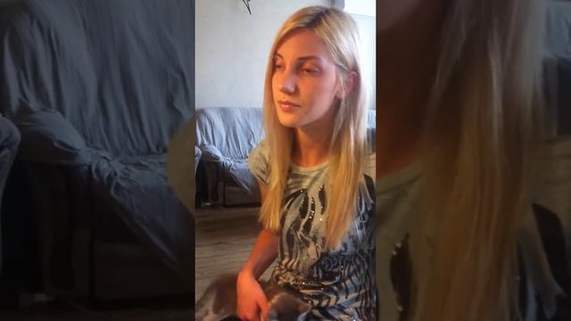 Елена Фролова поет песню на армянском языке