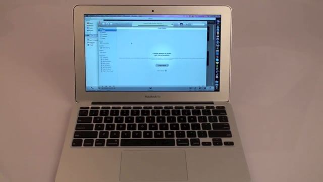 Tinhte.vn - Apple Macbook Air 2010 11"6 (P1)