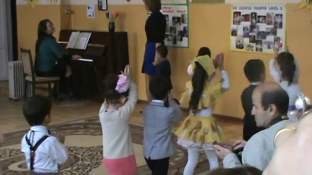 Весенний праздник (часть 1) Садик Авана номер 56