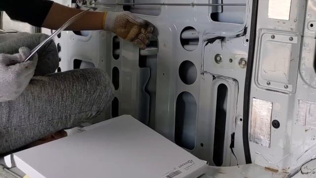 [ボンゴ車中泊DIY#3] レジェトレックスでデッドニング ~ 車の音響を改善してボブマーリーを快適に聴くための初心者向けハウツー