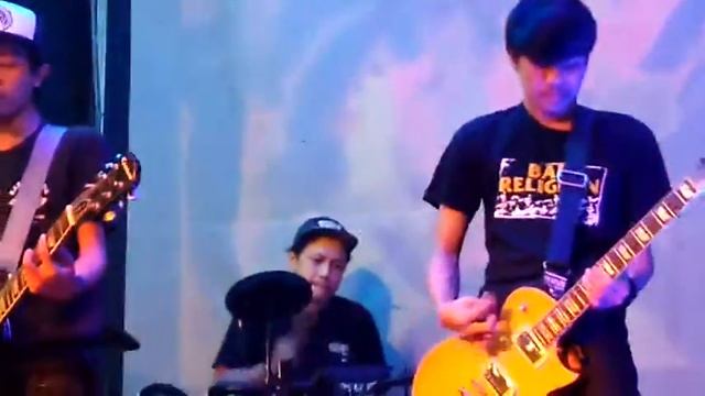 Scuft - think in silent ( live parung bogor )