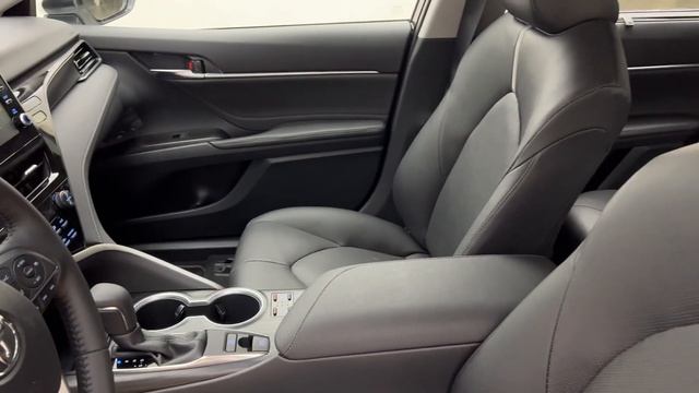 Презентация автомобиля Camry 7135