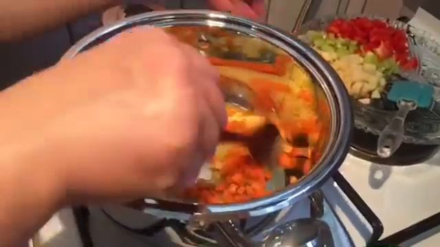 Ətsiz, tərəvəzli və dadlı şorba.  Очень вкусный овощной суп без мяса -