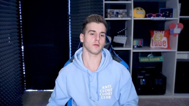 Photoshop Troll Is Going After Everyone On The Internet