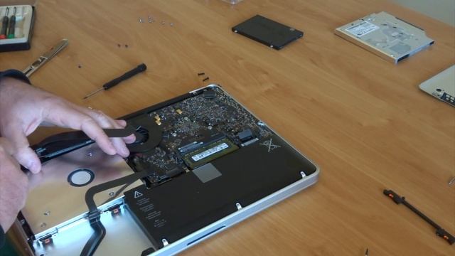 Restauro Macbook Pro Early 2011 - terza parte