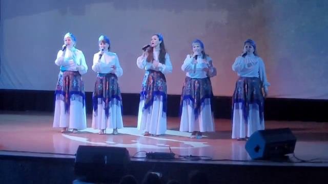 КРАЙ РОДНОЙ (КАВЕР), вокальный ансамбль 
