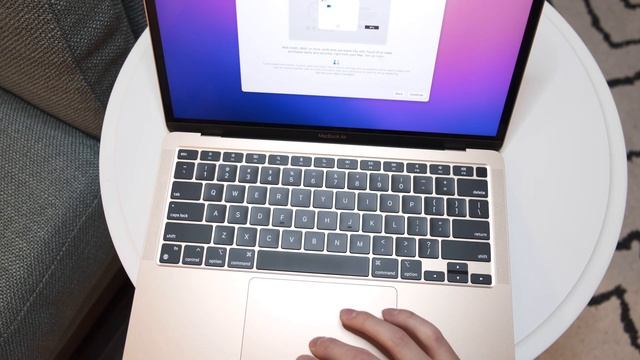 Unboxing Apple MacBook Air M1 Gold - Initial Impressions from a MacBook Pro User