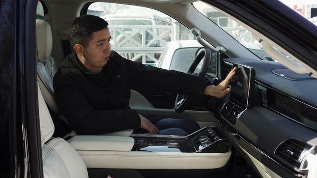 LINCOLN NAVIGATOR 2022  Обзор