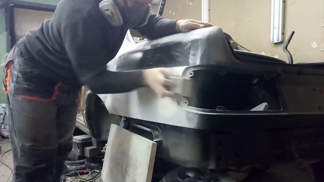 Мерседес 82, Ремонт заднего крыла, пробую грунт  А1 HYDROFILLER 777