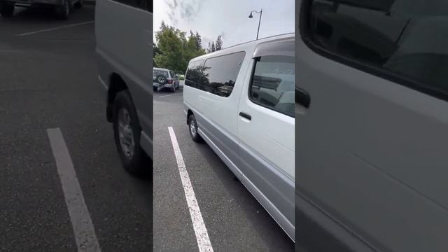 1997 Toyota Hiace Regius 4WD 2.7L only 27,100mi