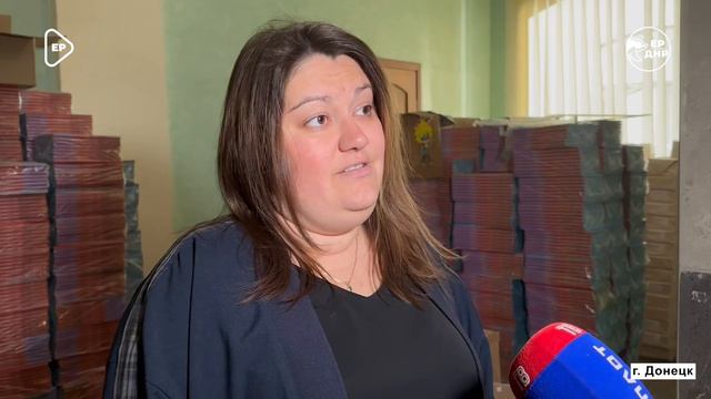 Марина Каплянок передала пасхальные куличи бойцам