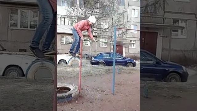Турник кувырок