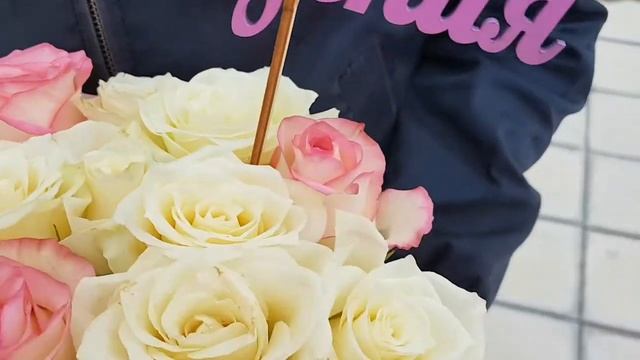 Шляпная коробка с розами M - www.dobro34.ru