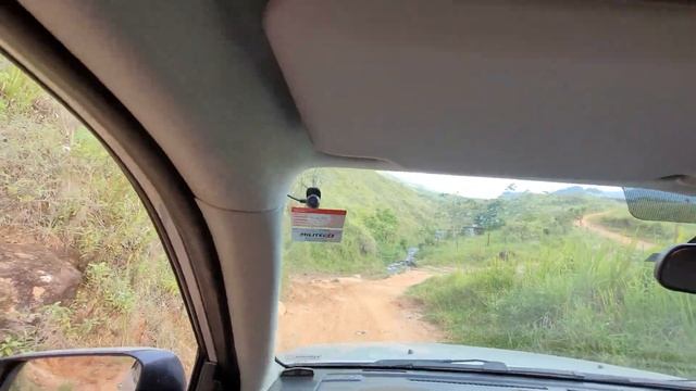 Suzuki Grand Vitara 4x2 off-road vídeo 2