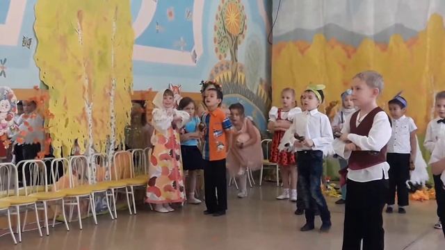 Катя иНастя.Праздник осени 25.10.2017 ДС 161 Магнитогорск.Танец Умарилась