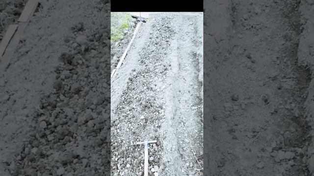 Каменная земля у нас на участке?