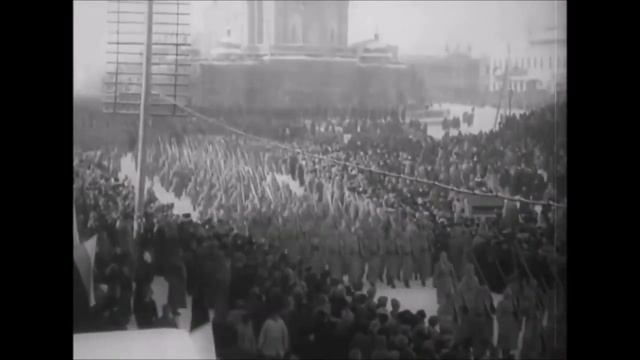 Парад войск адмирала Колчака в Екатеринбурге (1919)