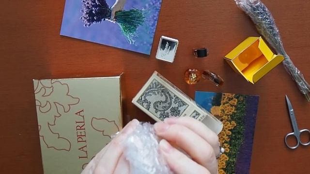 Распаковка посылки с винтажными ароматами из Франции