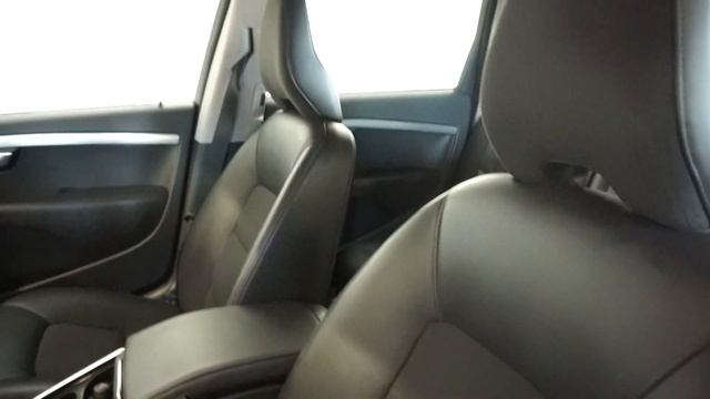 Volvo V70 D4 Momentum - 2015