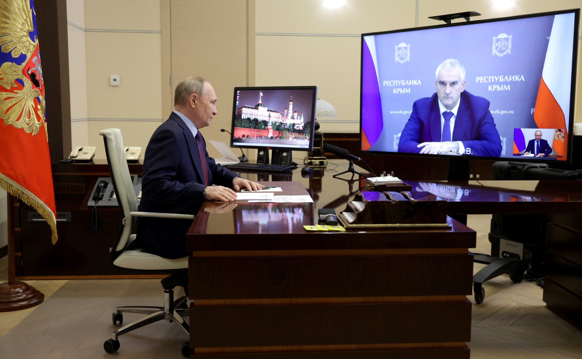 Встреча с Президентом России Владимиром Путиным в режиме ВКС 18 апреля 2024 г.