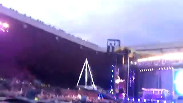 Robbie Williams Feel live