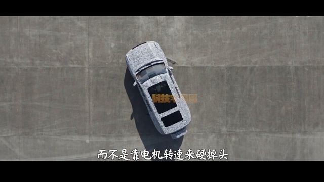 没有麦克纳姆轮和后轮转向，比亚迪仰望U8依然可以横向平移，四轮控制精度比奔驰EQG和RIVIAN R1T电动皮卡更高！