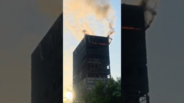 Пожар вновь возник в бывшем здании НИИ «Платан» в подмосковном Фрязине