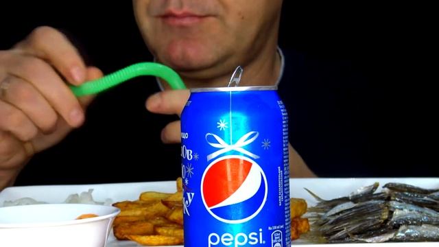 MUKBANG Картофель фри с Тюлькой и Маринованным Луком eating show 먹방